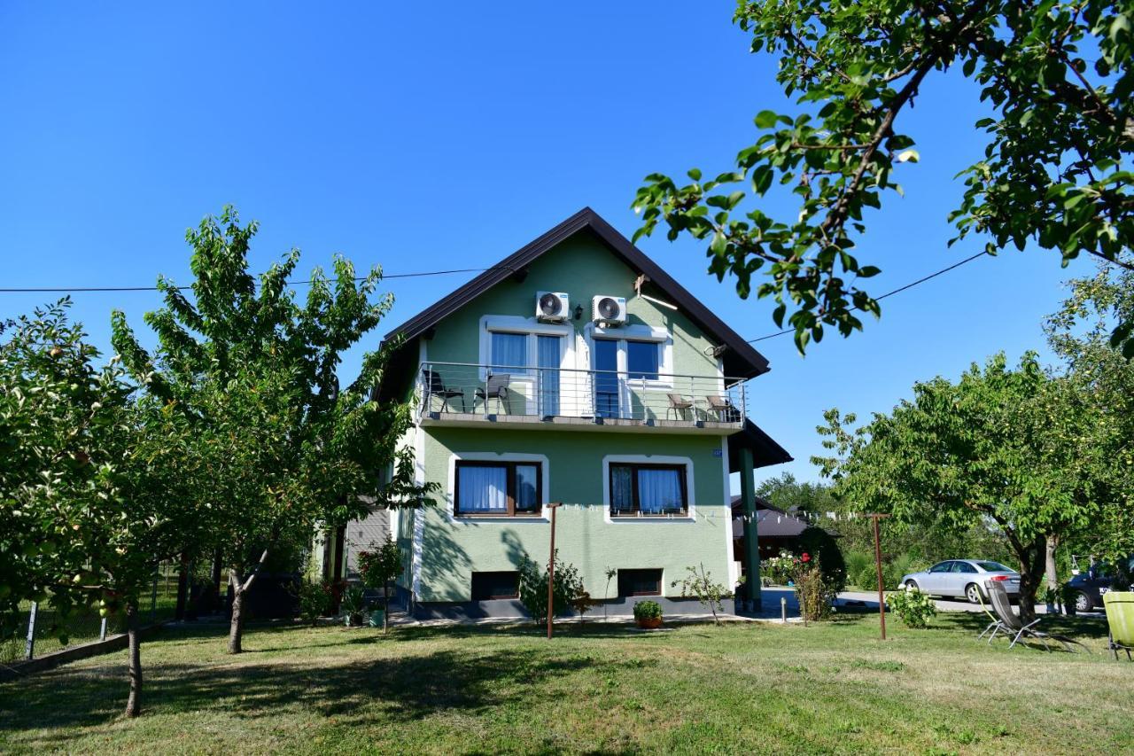 Guest House Jagoda Rakovica Exterior foto