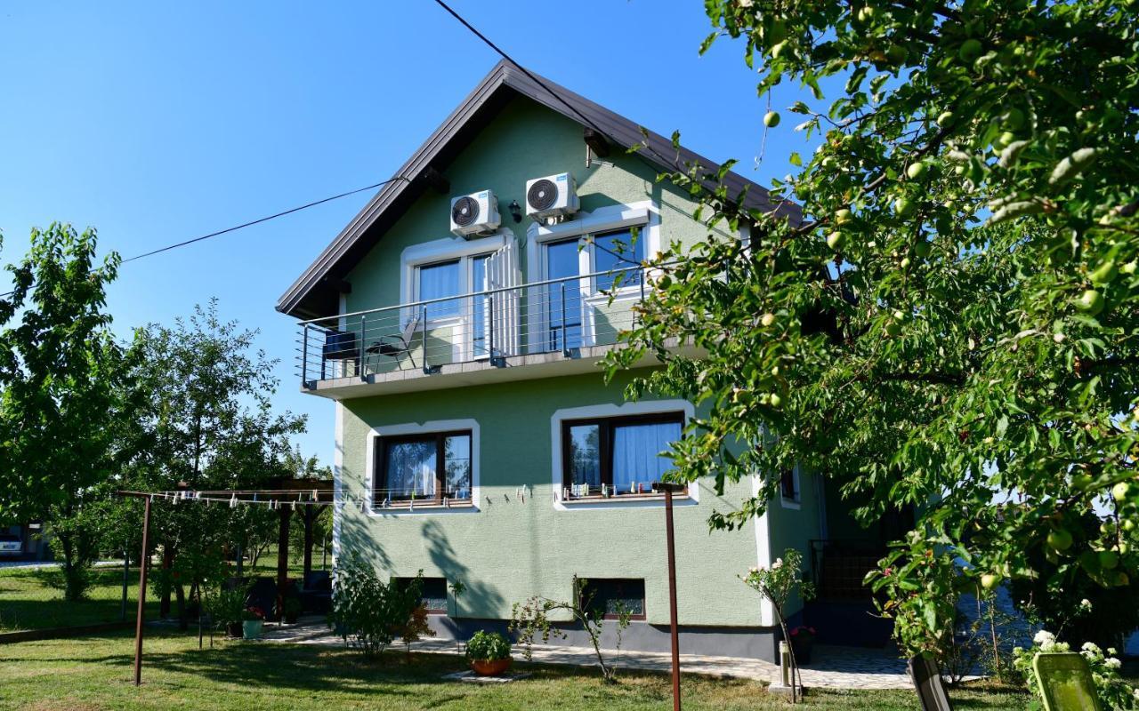 Guest House Jagoda Rakovica Exterior foto
