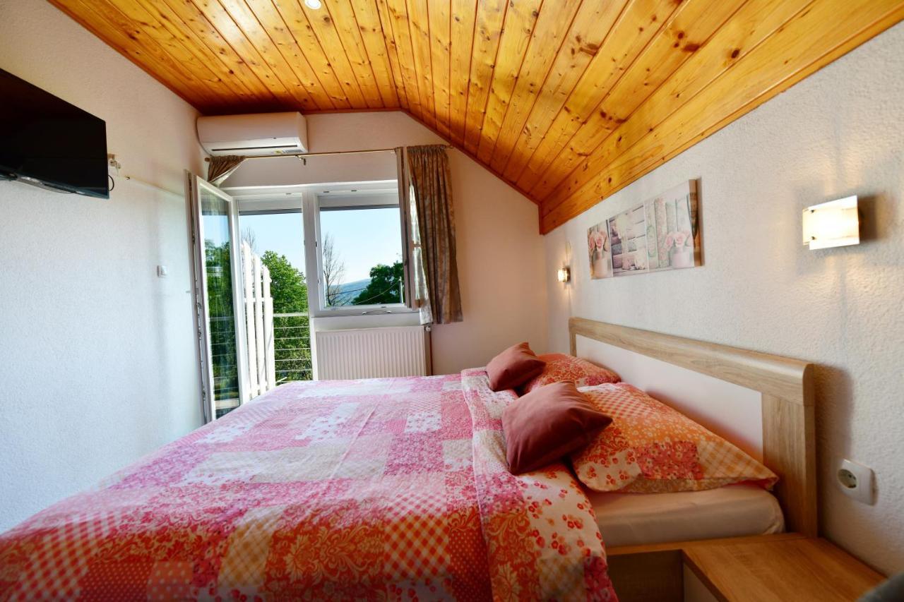 Guest House Jagoda Rakovica Exterior foto