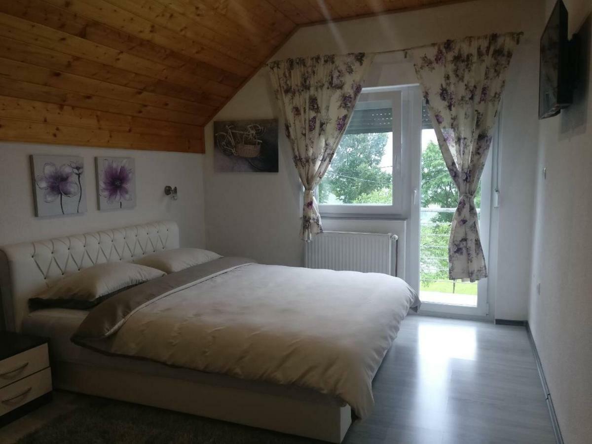 Guest House Jagoda Rakovica Exterior foto