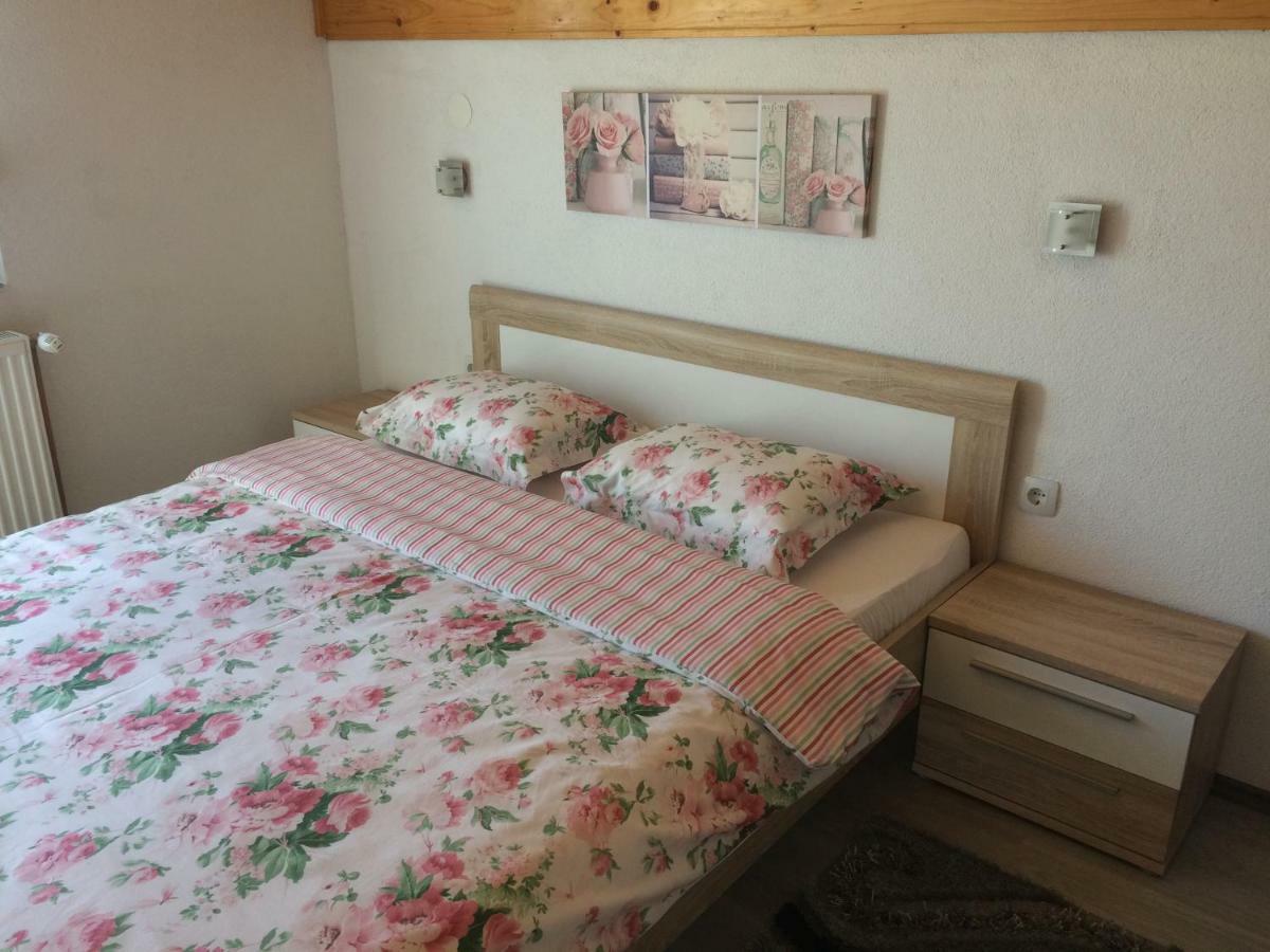 Guest House Jagoda Rakovica Exterior foto